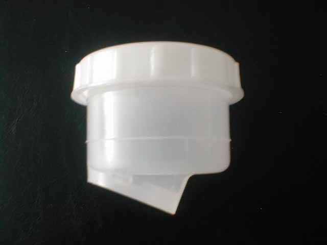 DEPOSITO LIQUIDO FRENO FORD TAUNUS GHIA BASE INCLINADA CON TAPA